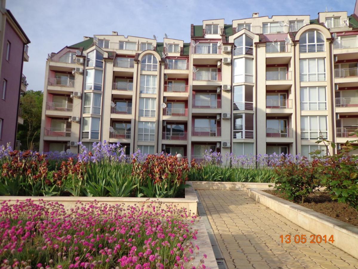 Kavarna Hills Apartments Buitenkant foto