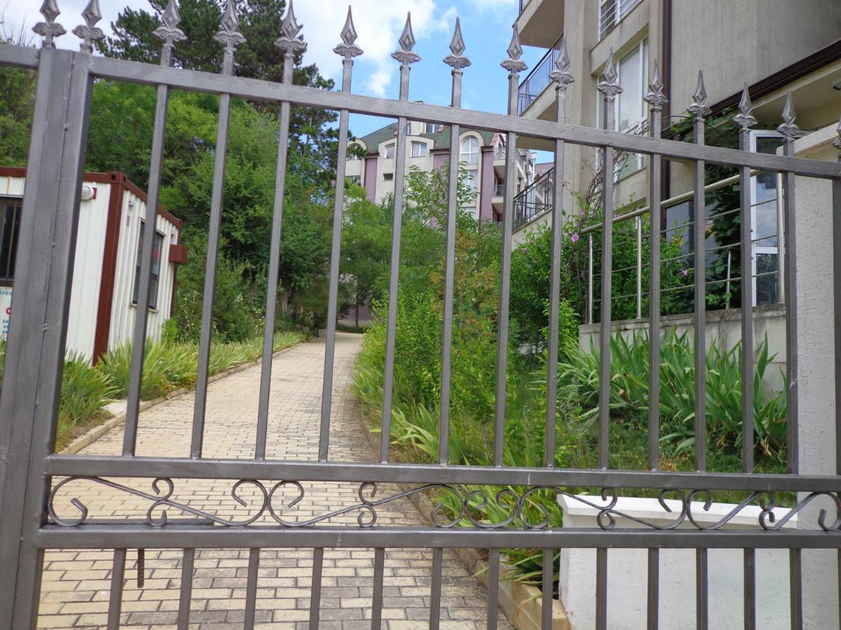 Kavarna Hills Apartments Buitenkant foto