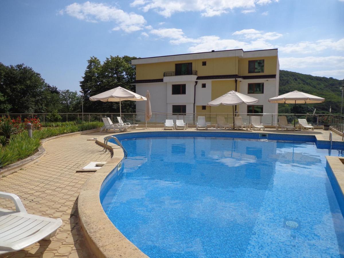 Kavarna Hills Apartments Buitenkant foto